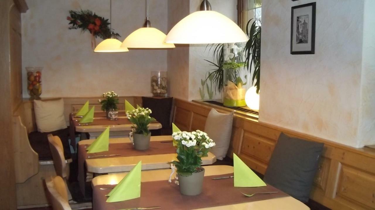 Hotel-Gasthof Krone-Lax Scheinfeld ภายนอก รูปภาพ