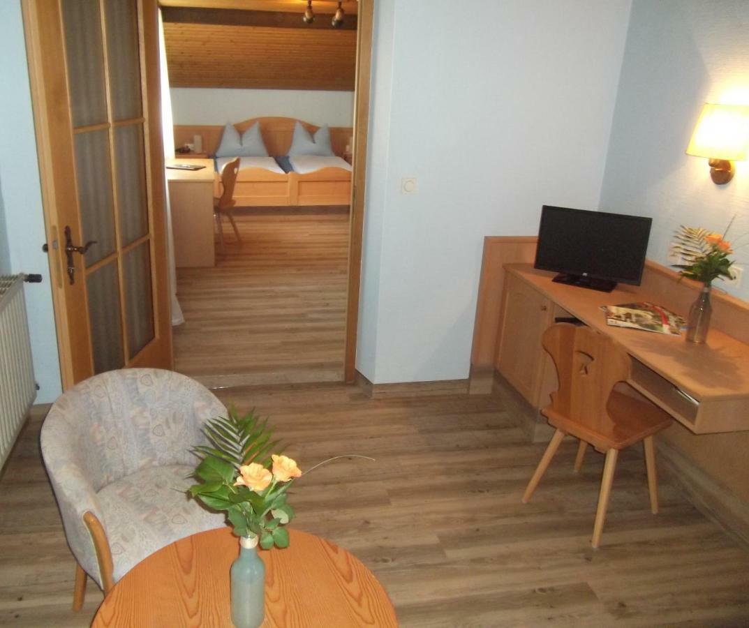 Hotel-Gasthof Krone-Lax Scheinfeld ภายนอก รูปภาพ